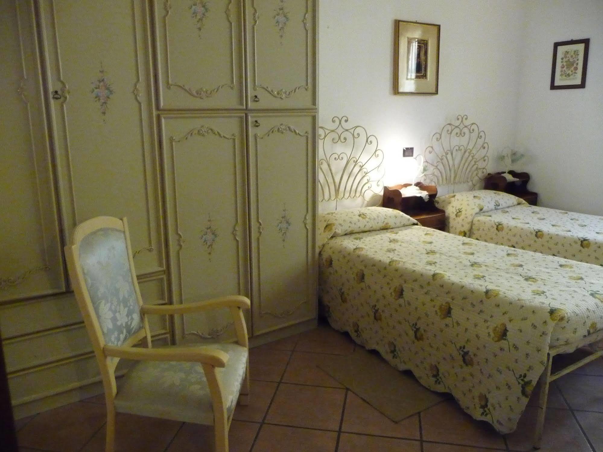 Al Parco Bed & Breakfast Curtatone Екстериор снимка