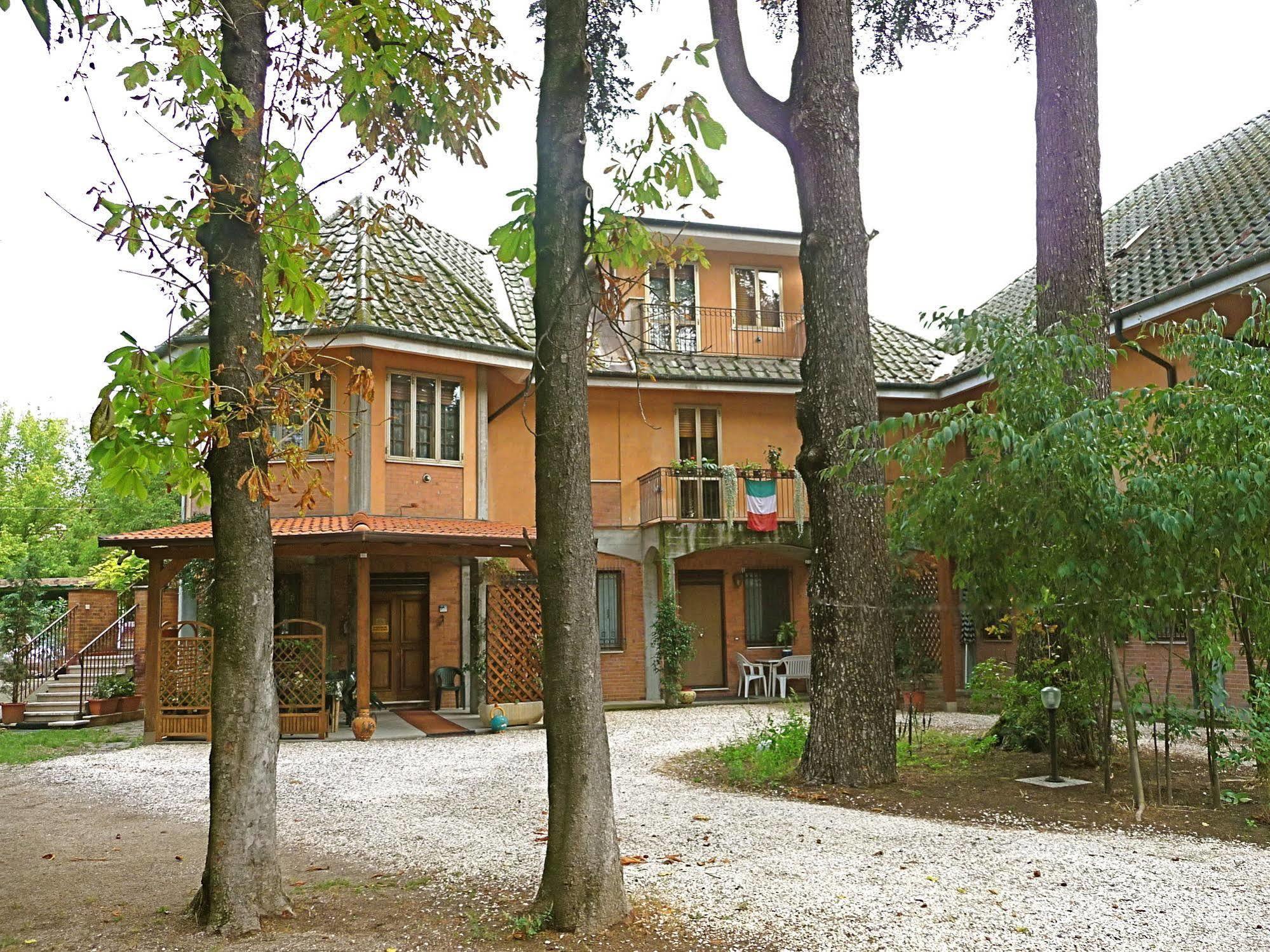 Al Parco Bed & Breakfast Curtatone Екстериор снимка